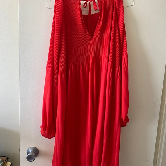 Vero Moda Coral "Cold Shoulder" Midi Dress - Picture 13 of 14